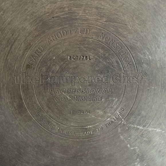 Pampered Chef Hard Anodized 8 qt Stockpot w/ Glass Lid Professional Cookware pan - Picture 8 of 9